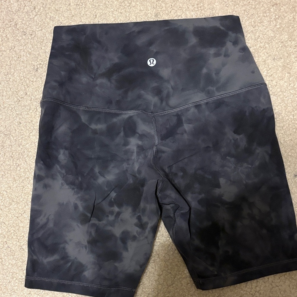 lululemon athletica Women's Dark Tie-Dye Bike Shorts ALIGN